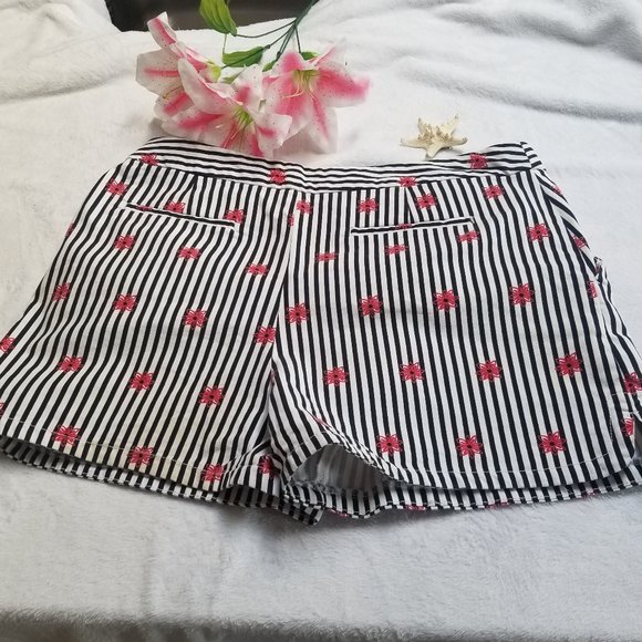 ❤️🛍️ Joe Fresh Black and White Shorts Size 12❤️🛍️ - Picture 4 of 10